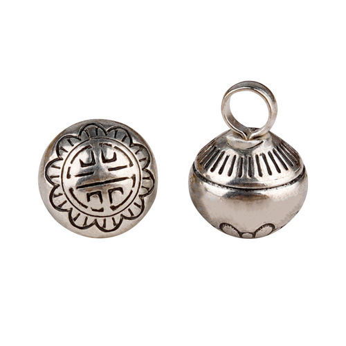 Silver-plated solid copper buttons with floral carving, traditional Chinese clothing buttons, Qipao and Tangzhuang style Hanfu buttons, retro auspicious cloud Chinese style round buttons with pearls.