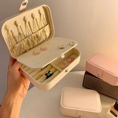 ブレスレットヨーロッパ式大容量シンプル防塵フランネルアクセサリー箱軽豪華携帯アクセサリー箱イヤリングピアスネックレス