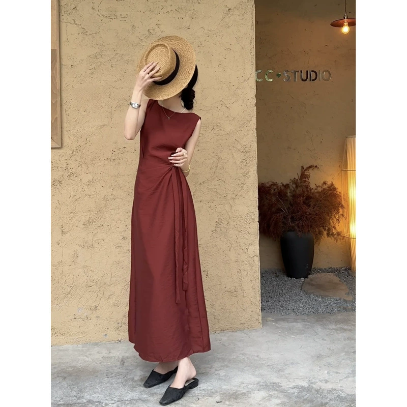 2025 летнее легкое зрелое платье высокого уровня без рукавов женское французское темпераментное поясное платье длинное платье сплошной цвет богини