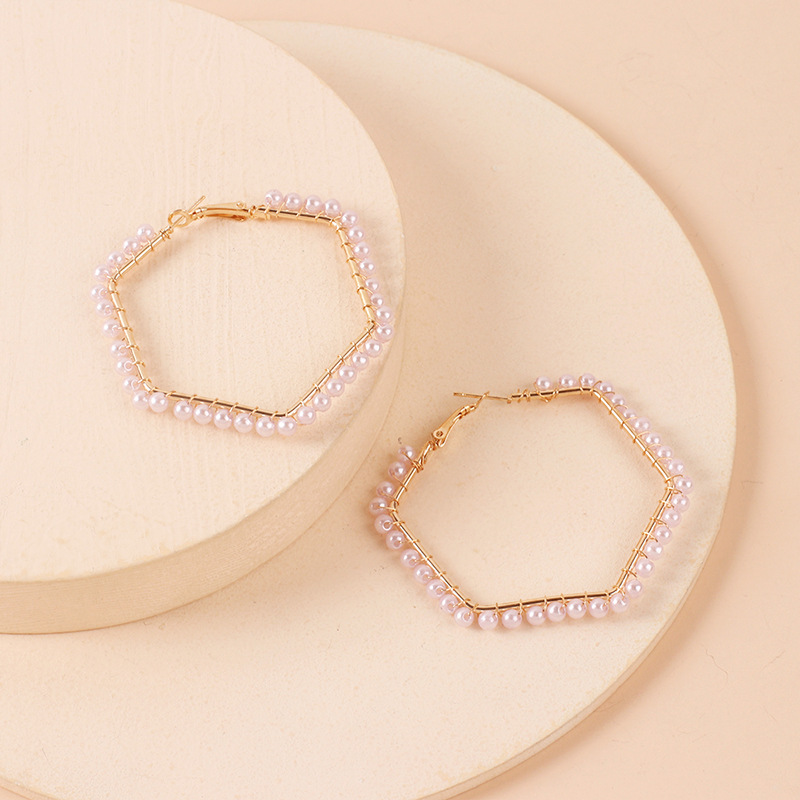 5g Weight Earrings Classification Wedding, Travel Occasion Women'S Gender Ethnic Style Style Gold Color Fashion Geometric Hexagonal Pearl Alloy Earrings Wholesale 5