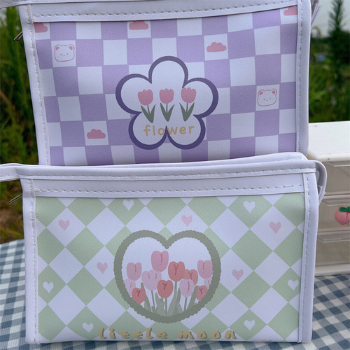 Large capacity pu girl heart pencil bag ins style high-looking stationery bag cute makeup storage bag waterproof pencil bag