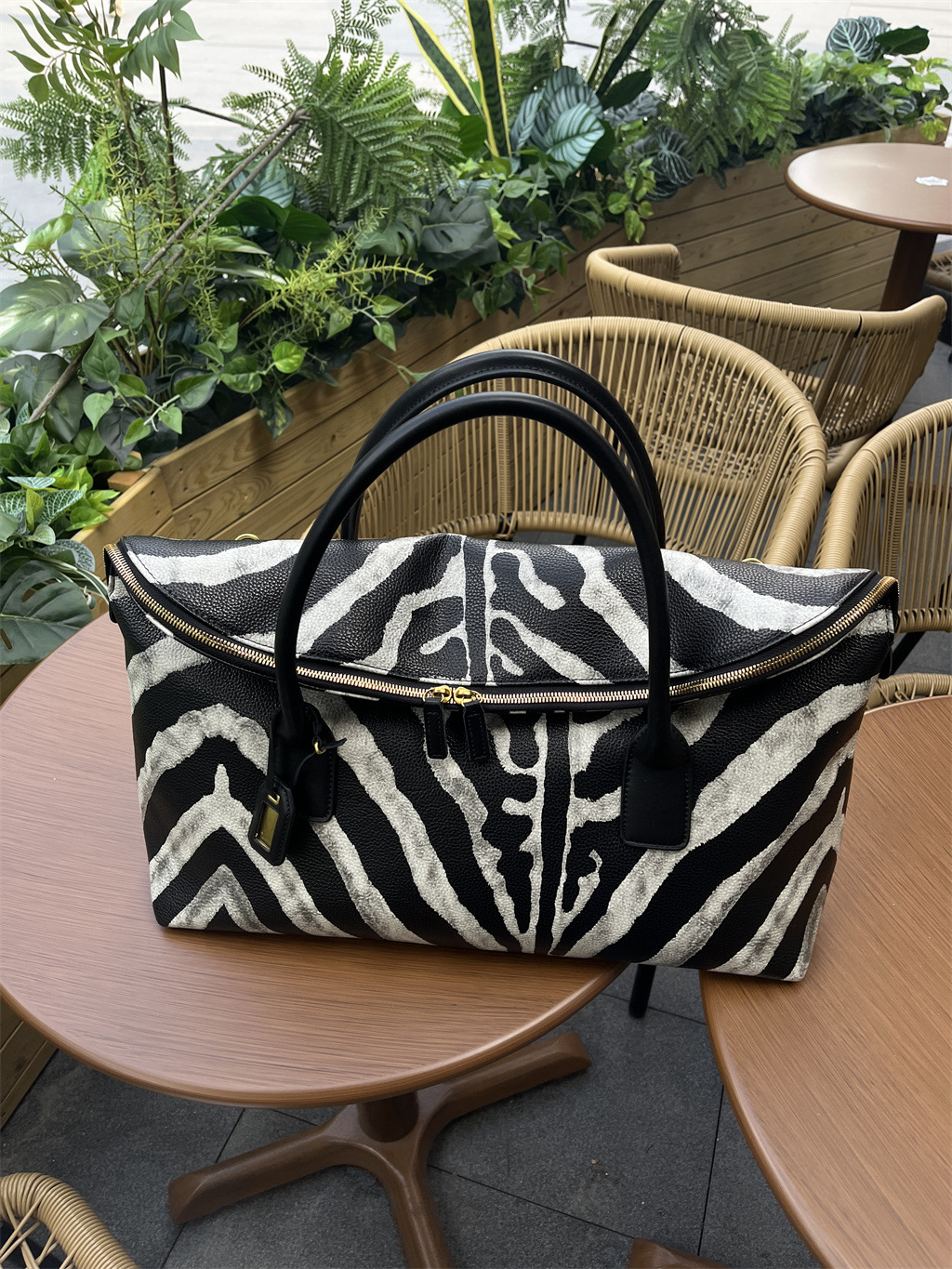 Travel Bags Zebra Pattern Fashion Travel Bag New Style Gym Bag Handbag Luggage Bag Large Capacity Registration Bag Short Distance Messenger Bag_voghion.com