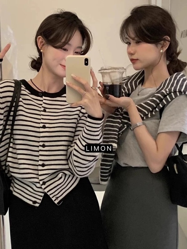 韩系黑白条纹毛衣女早秋拼色高级感慵懒风叠穿圆领羊毛开衫外套|undefined