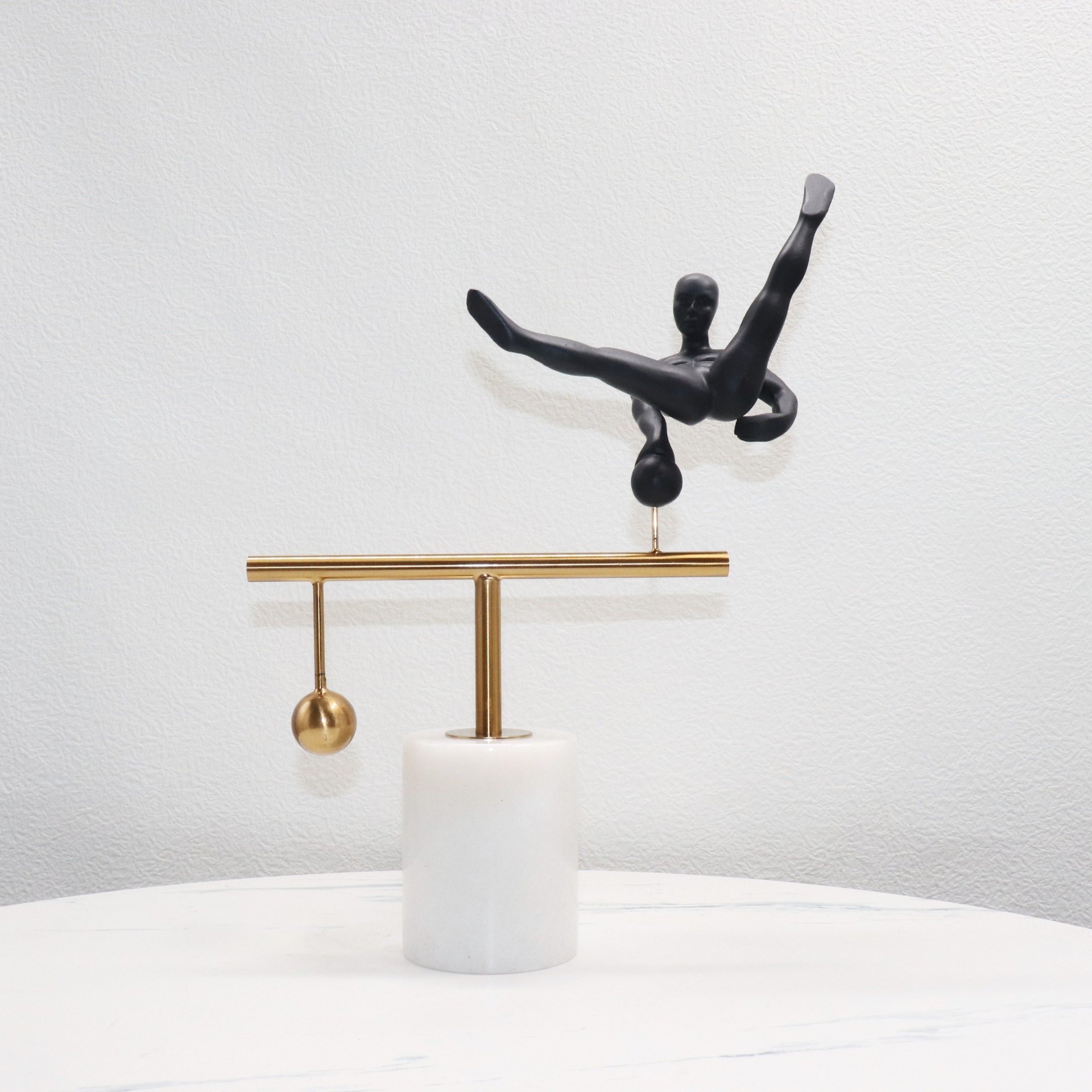 Nordic Creative Marble Modern Model Room Ornaments Bookcase Resin Character Home Living Room Wine Cabinet Soft Decorations