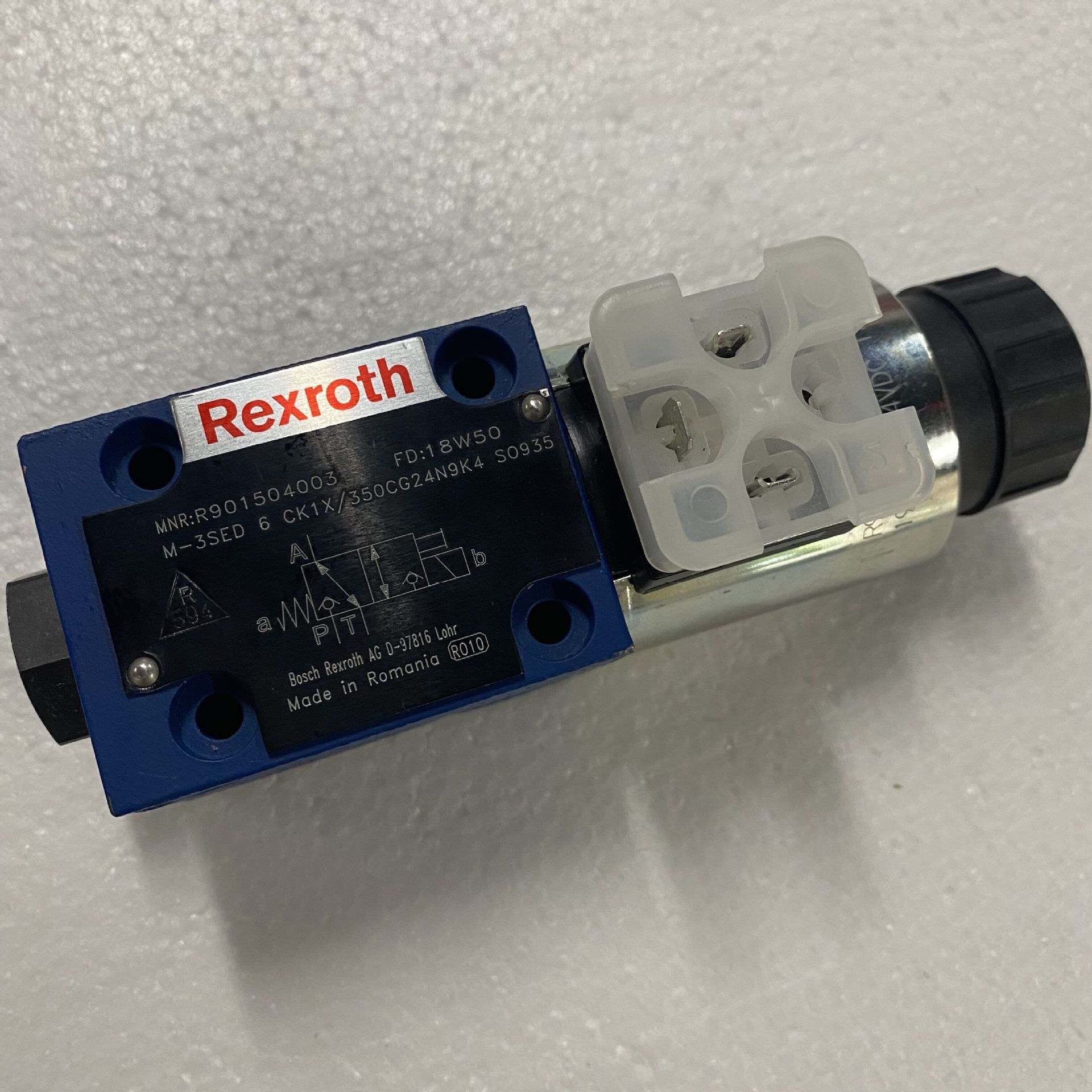 电磁球阀力士乐 4WE10J5X/EG12N9K4/M 现货包邮