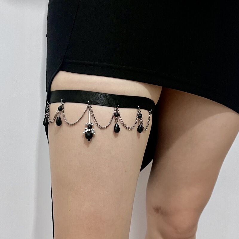 European and American cross-border sexy bee crystal leg chain female black angel pendant water drop thigh chain street shot body chain