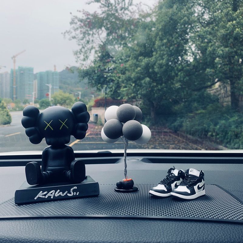 Xx black doll + gray and white balloon + black and white shoes + large cushion