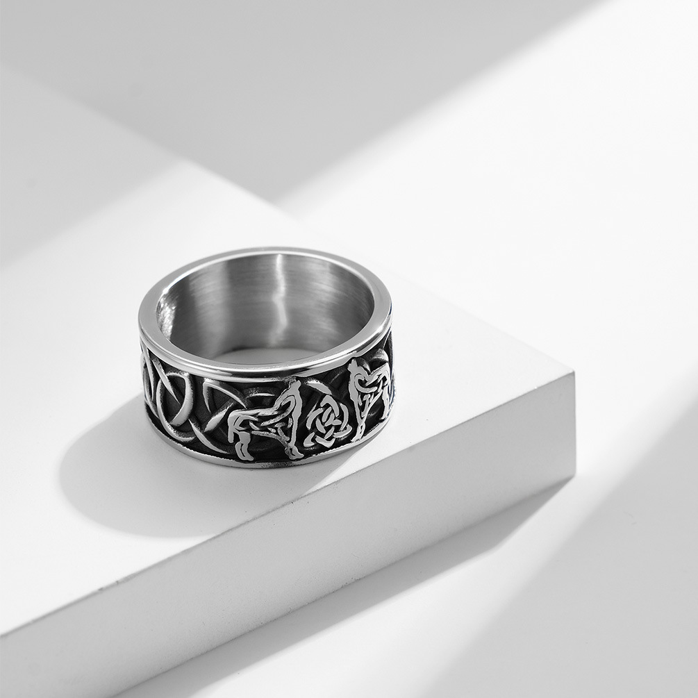Fashion Celtic Knot Titanium Steel Celtic Wolf Men's Ring display picture 3