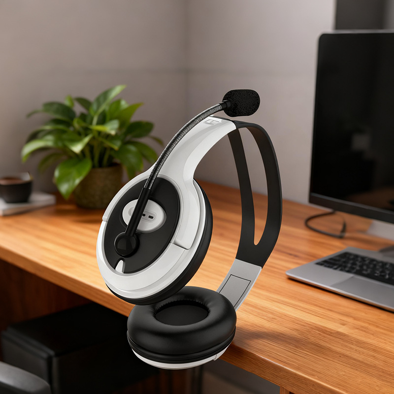 Explosión auriculares auriculares computadora de juegos de deportes auriculares auriculares de enseñanza de telefonía auriculares de control de cable auriculares de cable en stock