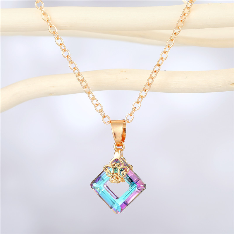 Fashion Transparent Square Resin Pendant Necklace Wholesale Nihaojewelry display picture 4