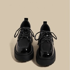 春と秋の女性のための厚底英国スタイルの小さな革靴新しい多用途高揚ローファー黒 jk シングルシューズ女性の革靴