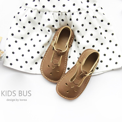 女童鞋2021新款童鞋春夏複古镂空設計女童皮鞋中性款兒童女童涼鞋