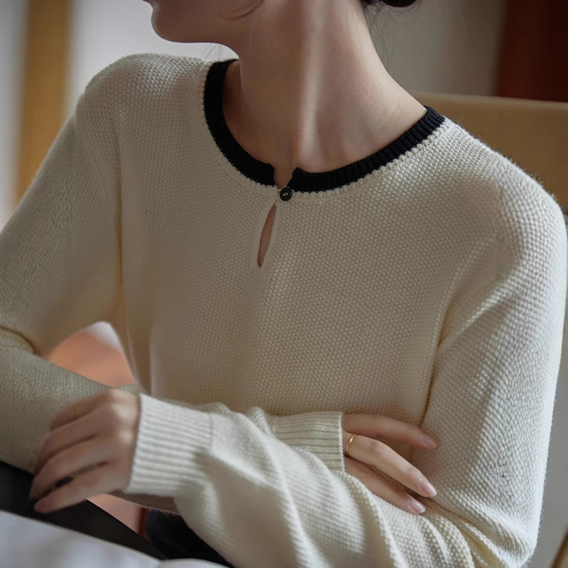 Moriirnse Black | White Sweater Knitwear for Women, Autumn 2026 New French Style Water Drop Collar Lazy Top. Moriirnse Black | White Sweater Knitwear for Women, Autumn 2026 New French Style Water Drop Collar Lazy Top.
