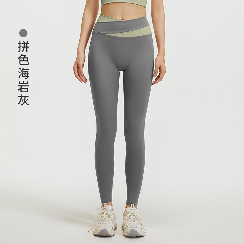 薄いショルダーストラップスポーツクロススリング胸パッド付きベストトップスポーツ下着女性フィットネスヨガ美しい背中は屋外で着用できます|undefined