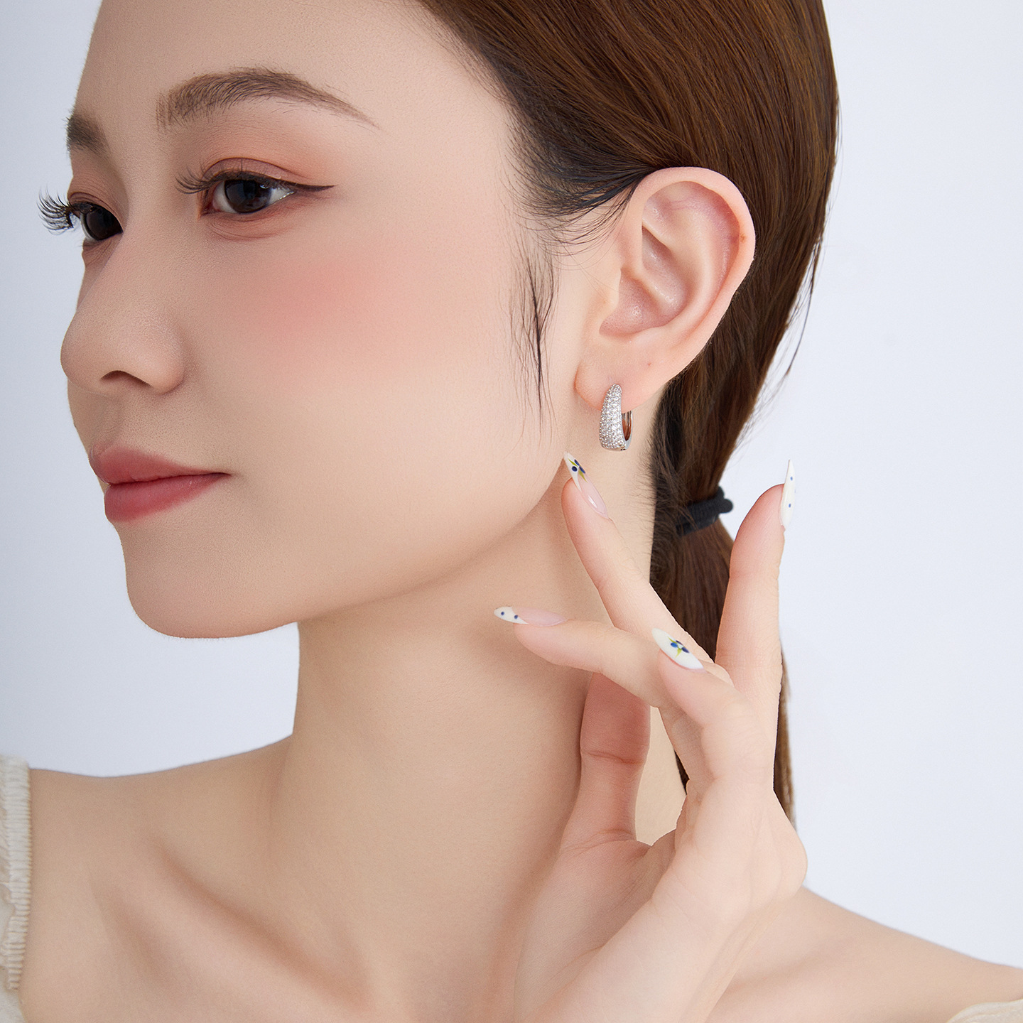 Xuping gemas artificiales cerradas de geometría círculo de moda simple Europa y América pendientes de aleación de cobre transfronterizos pendientes para mujeres