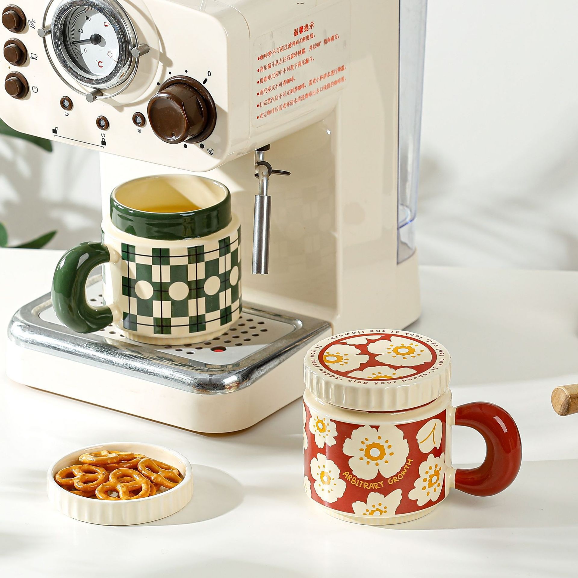 Retro nicho taza de agua taza de cerámica de oficina copas de copas con tapa de regalo de cumpleaños taza de café