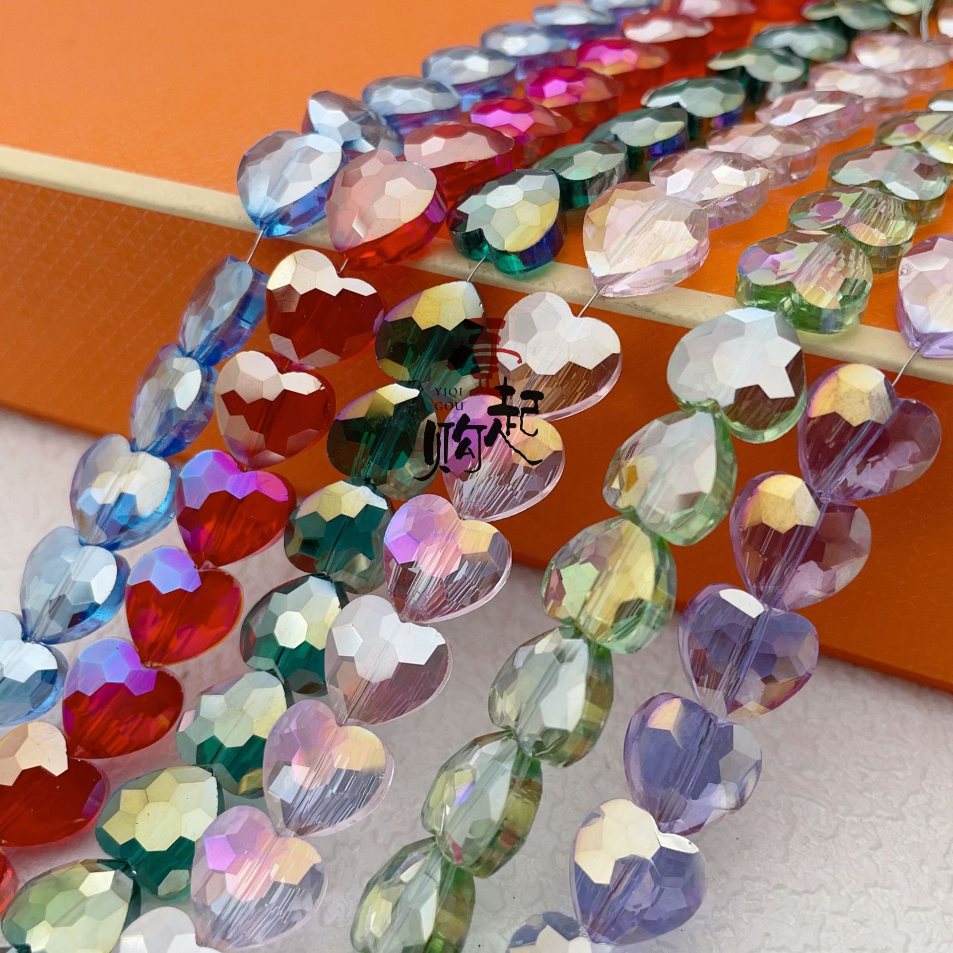 Glass beads heart-shaped
