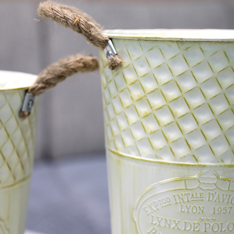 Fabricantes al por mayor retro forjado despierta flor seca flor de jardín de flores decoración del hogar colocado en el suelo de la flor de la flor de la bañera abrazar el barril