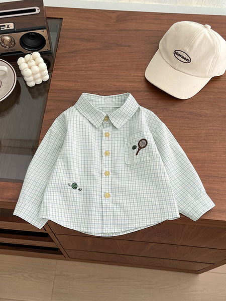 Children's autumn retro shirt for boys for early age