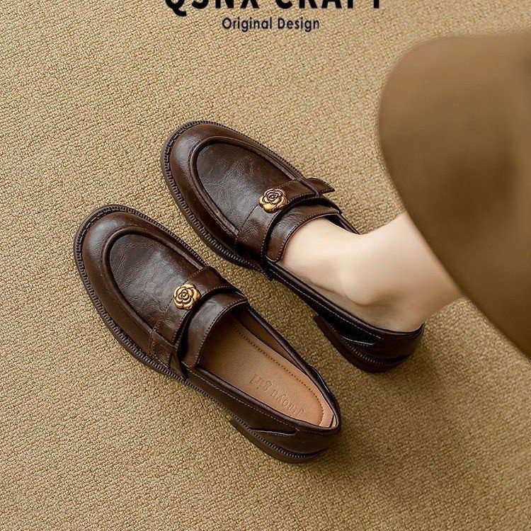Leather Camellia Loafers For Women 2025 Autumn New Retro British Style Soft Sole Slip-On Shoes_vogvips.com