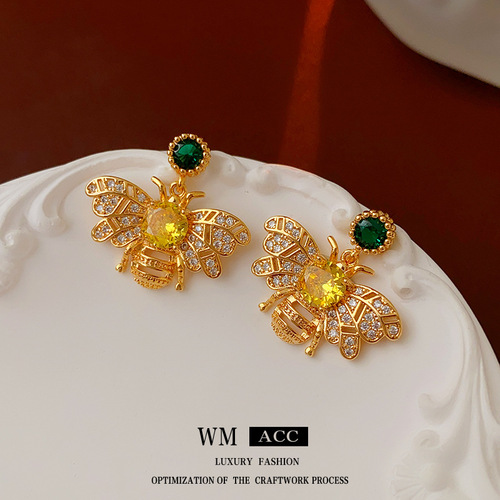 Silver Needle Zircon Bee Small Metal Earrings Fashionable Versatile Earrings Light Luxurious and High-end Earrings Wholesale