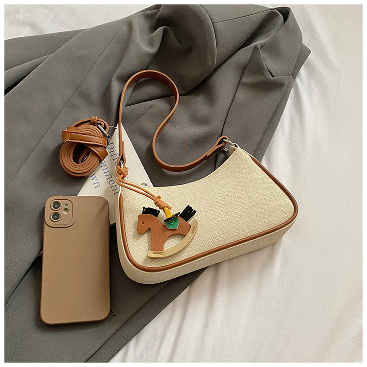 A niche design and fashionable underarm bag for summer 2025, a versatile and high-quality crossbody bag for women's daily commuting undefined