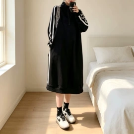 连衣裙;休闲裤;女式T恤