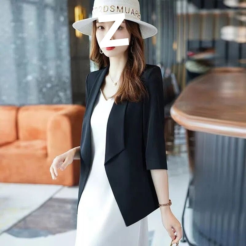 Plus-Size Women's Stylish Thin Blazer Jacket 2024 Summer Slimming Sun-Protective Suit Top with Three-Quarter Sleeves