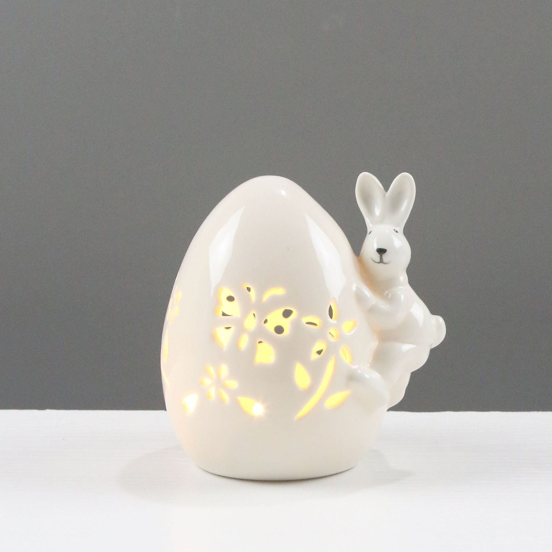 Conejo de cerámica lindo dormitorio creativo hueco decoración de lámpara de noche nórdica Pascua comercio exterior transfronterizo al por mayor