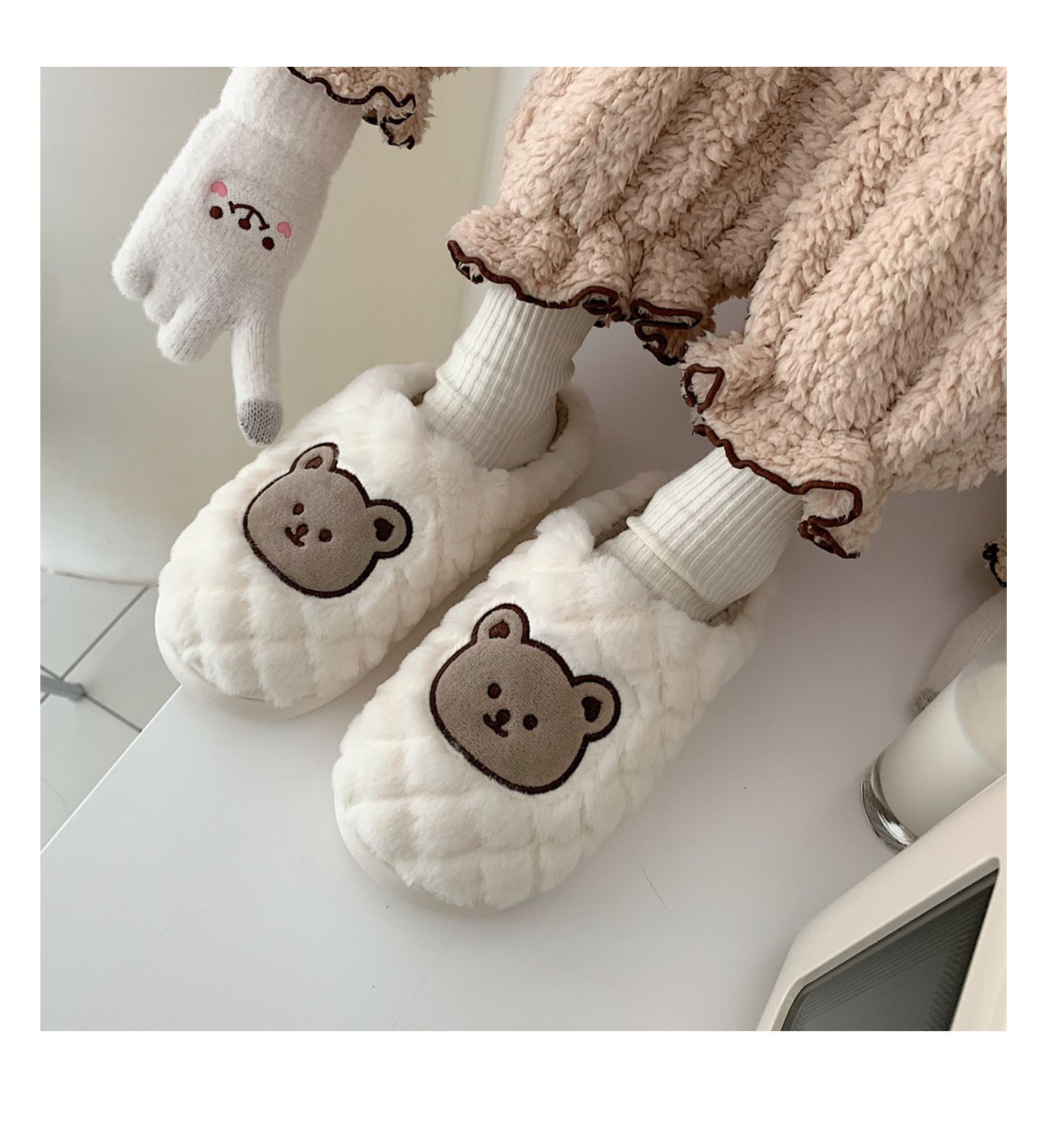 Women's Fashion Bear Round Toe Cotton Slippers display picture 8