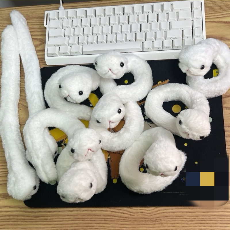 Peluş Yılan Oyuncak Toptan Halka Atma Oyunu Bestseller Ürün Peluş Yeşil Yılan Peluş Oyuncak Küçük Yılan Figürü Bebeksi Oyuncak Yılan
