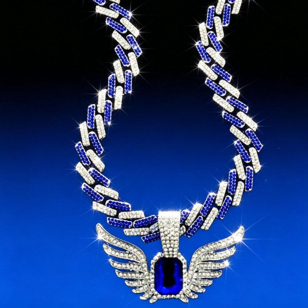 Collar para Hombre con Colgante de Alas de Ángel de Aleación con Diamantes Completos, Diseño Versátil y Exclusivo, Personalizable y a la Moda