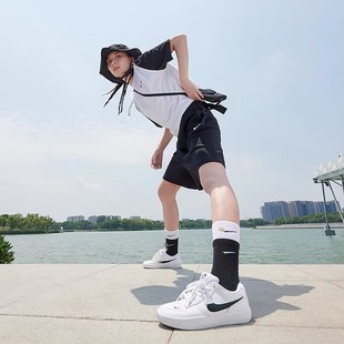 �羳�K�f��˹ë����ƴɫ��Ͳ�\���m��Ů�����������e�m