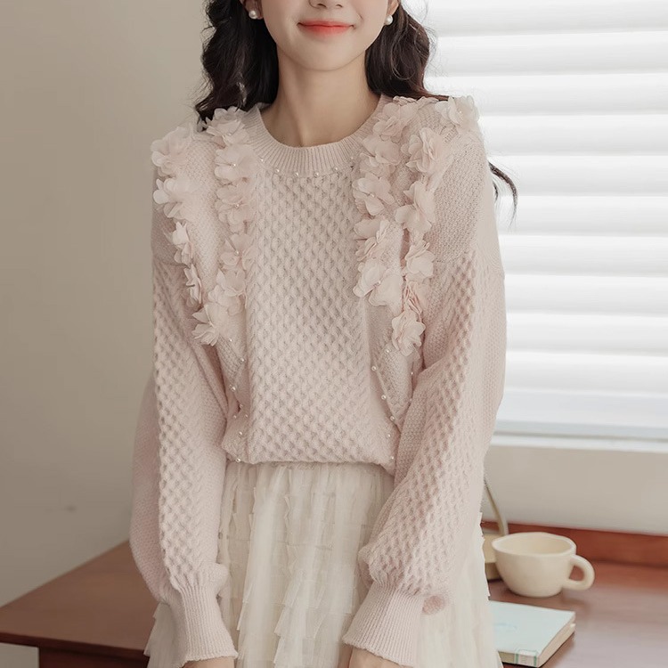 Cute and gentle pink sweater for women, autumn and winter 2023 new style, cozy and petite, soft and sweet tassel top.