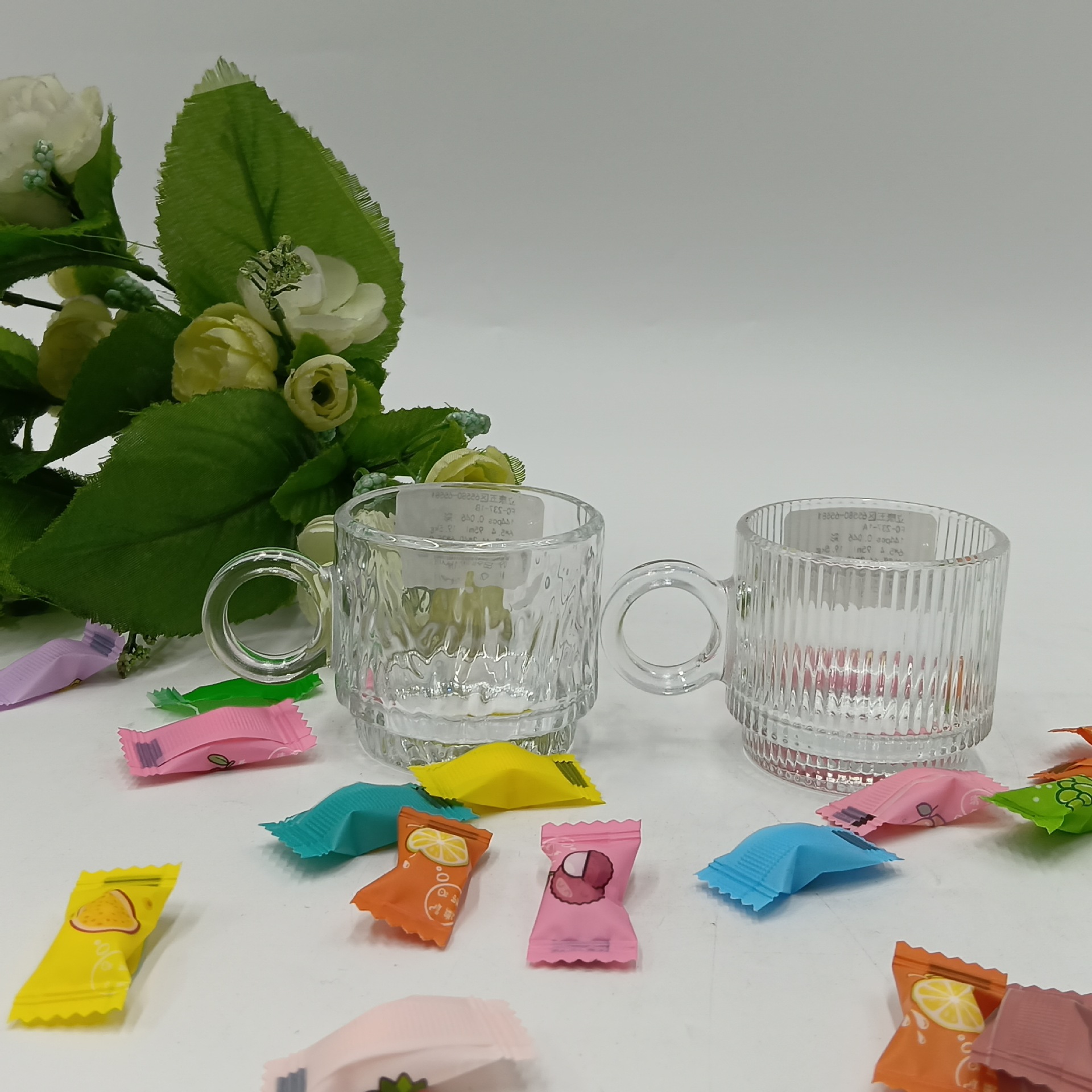 Tazas de vidrio de dibujos animados de conejo coreano de diseño original tazas de agua de orejas grandes tazas de mango de taza de desayuno de leche ins image 3