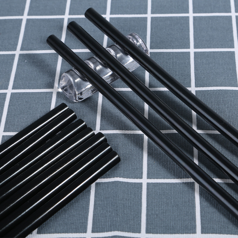 [Full box wholesale of glue sticks] Factory direct sales 7mm high viscosity adhesive strip hot melt glue 11mm black hot melt glue stick