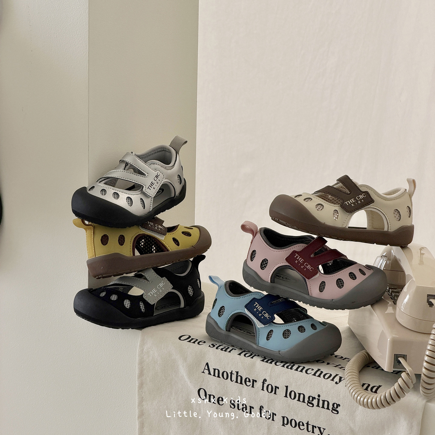 Xshx Monster Claw｜Children's Boys and Girls' Toe-Protecting Anti-Kick Mesh Magic Stickers Anti-Slip Rubber Soft Sole Anti-Dirt Leather