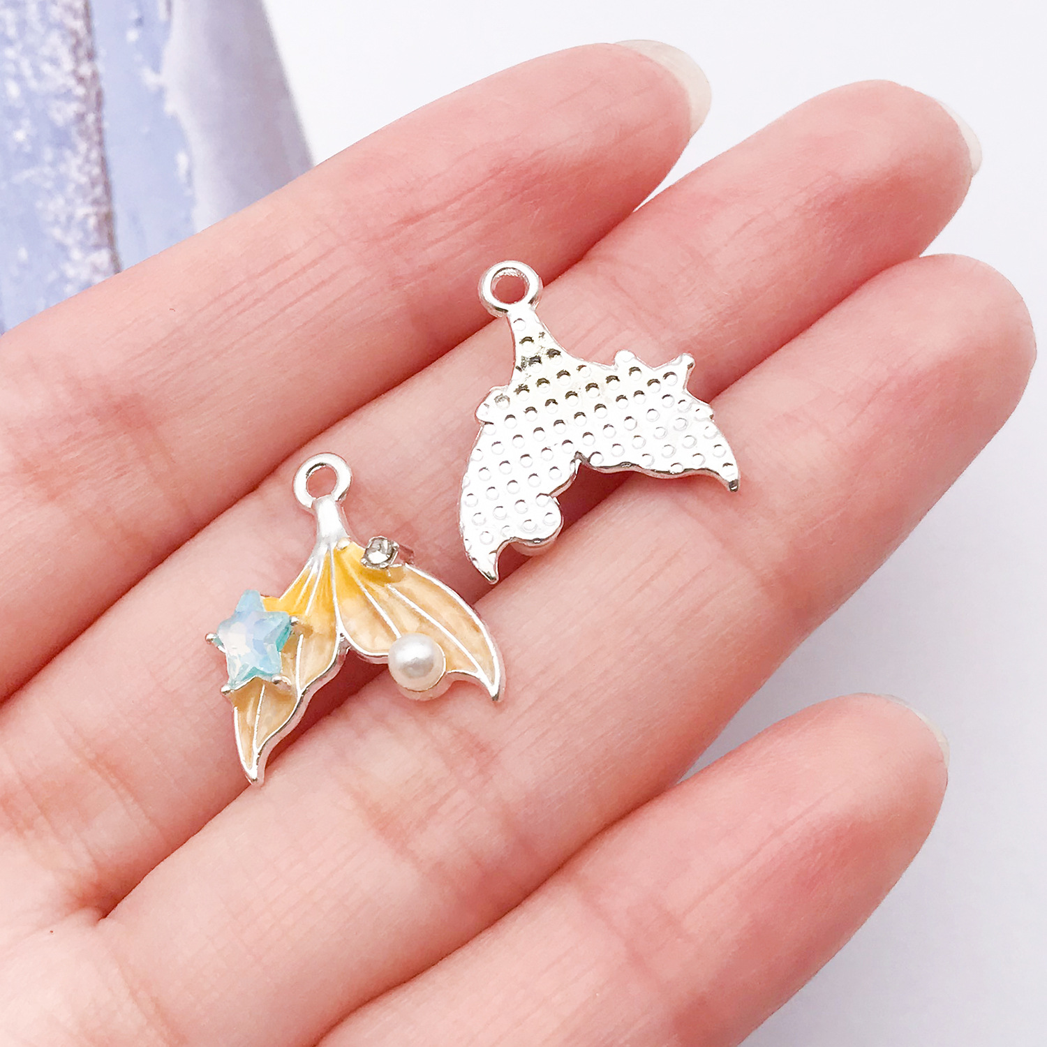 1 white k yellow oil dripping ocean dot diamond starfish pearl fish tail 18x16x4mm-0.9g-28094