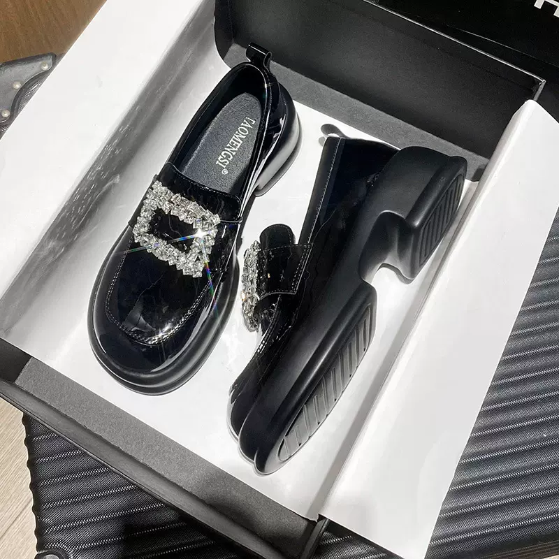 558重磅回归~方扣水钻漆皮厚底懒人乐福鞋女小皮鞋秋冬单鞋