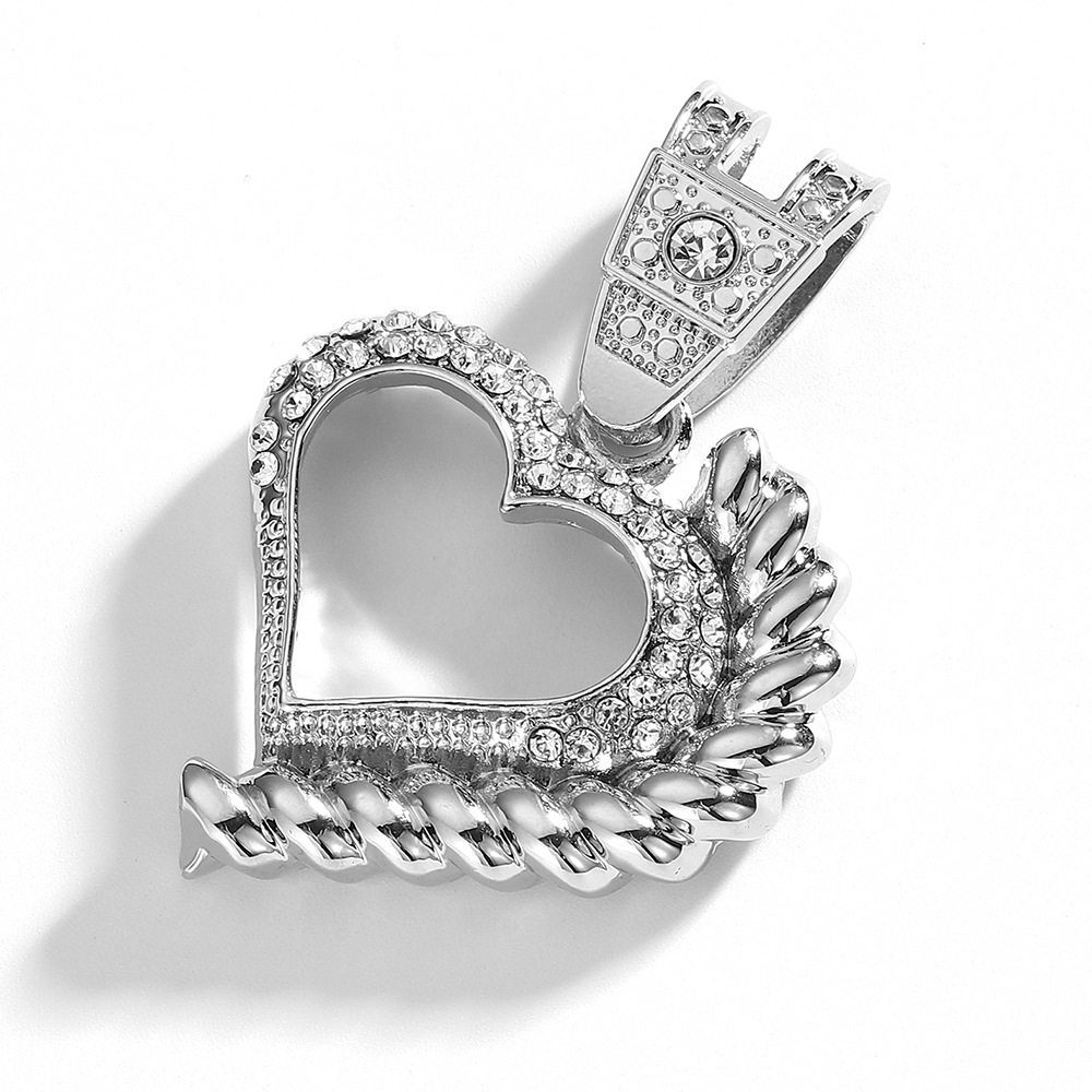 Europa y los Estados Unidos transfronterizos nuevos ligeros de lujo amor lleno colgante de aleación de diamantes cubano collar hip-hop moda fábrica de joyería masculina al por mayor