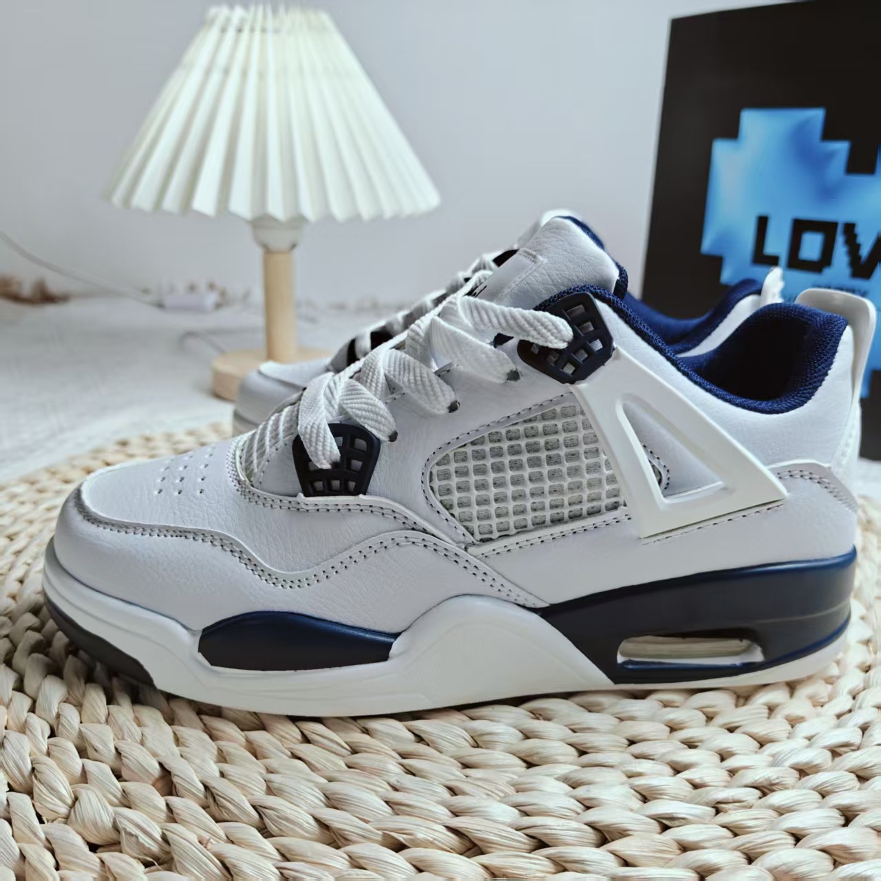 Chic Hong Kong Cojín de aire Zapatillas de baloncesto Hombres y mujeres Modelos de pareja Zapatos casuales de estudiante ligeros Madre eléctrica Huang Qiao 4 zapatos