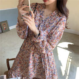 秋季新款少女感穿搭长款遮肉显瘦jue美温柔风小个子za碎花连衣裙