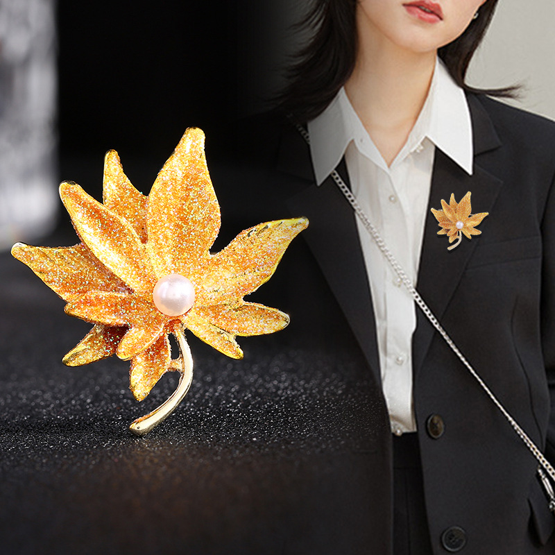 Broche para mujer, broche de hoja de arce con gotas de aceite, color esmaltado, broche de abrigo de arte simple, accesorios de bolso antiexposición_voghion.com