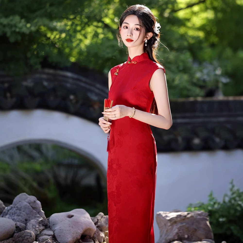 Bei Zhi Yun ретро новый китайский стиль красный Cheongsam 2025 новое красное платье невесты для свадебной регистрации и помолвки утреннее платье