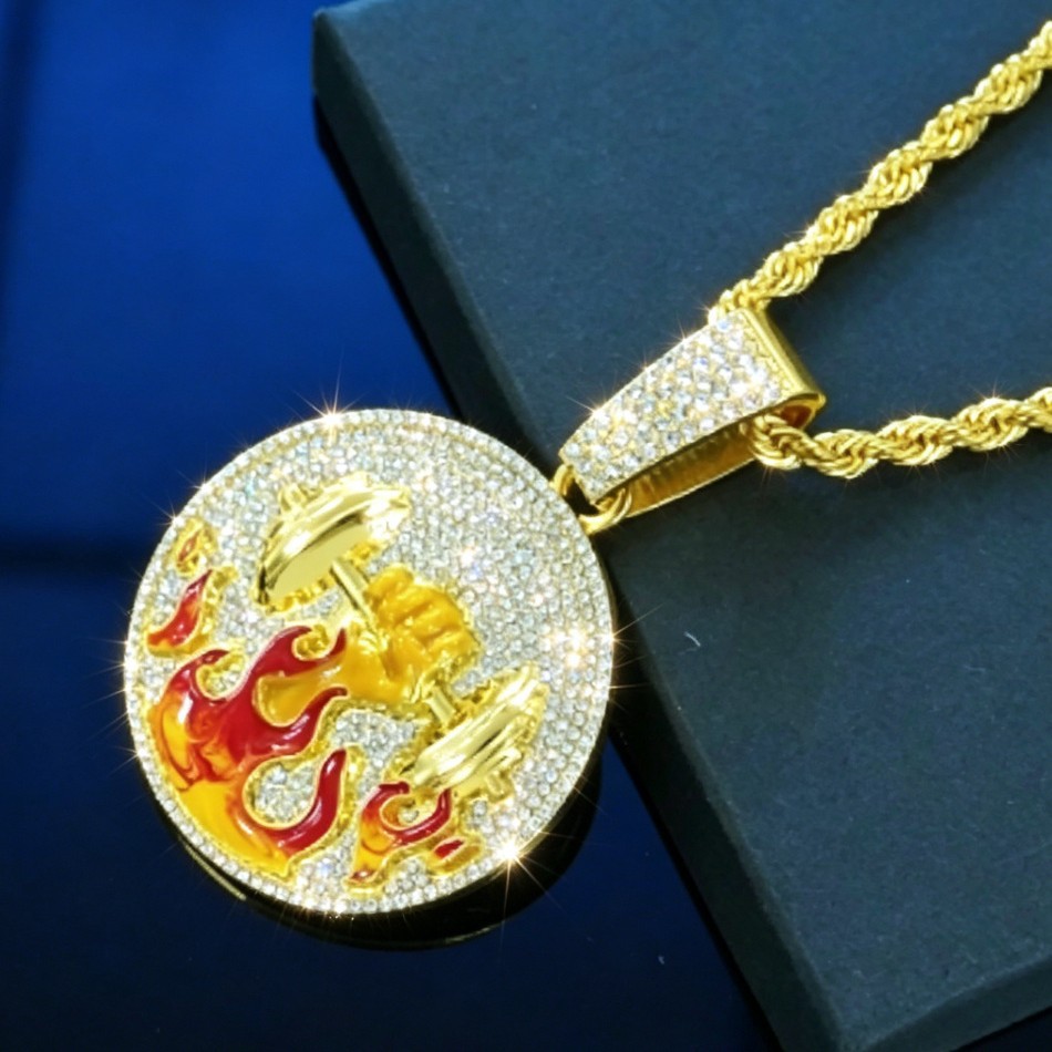 Amazon nuevo hombre hip-hop aleación de diamantes de imitación llama mancuerna colgante deportivo fitness joyería collar tira