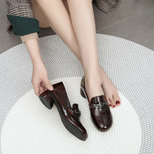 22秋新款真漆皮優雅英倫風流行氣質歐美時尚金屬粗跟女單樂福鞋
