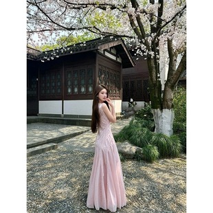 ��ɫu�I�o�䱳���B��ȹŮ�ļ����������ٽzȹ���OӋ������a���Lȹ