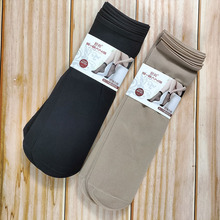 ���z�mŮ����ļ�����ɫ�����ɿڟo�����Z�q��Óɢ�̽z�m��Ů