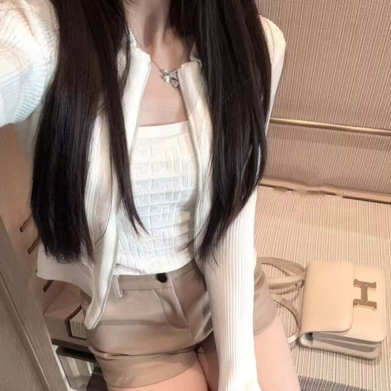 2025秋冬款法式名媛气质金扣吊带针织开衫女修身显瘦两件外套套装|undefined