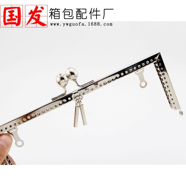 In stock: 20CM cuadrado brillante broca oro creativo pequeño colgante bolsa bolsa hebilla bolsa